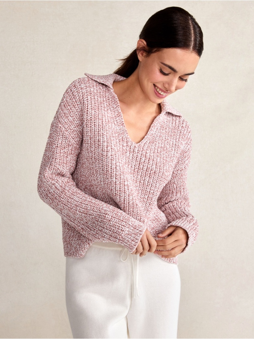 Relaxed V-Neck Collar Sweater in Dusty Pink